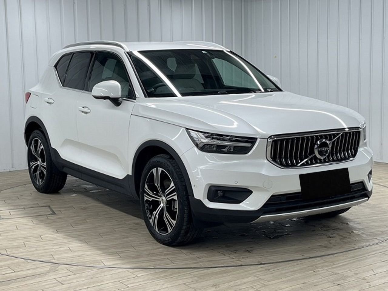 
								Xc40 full									